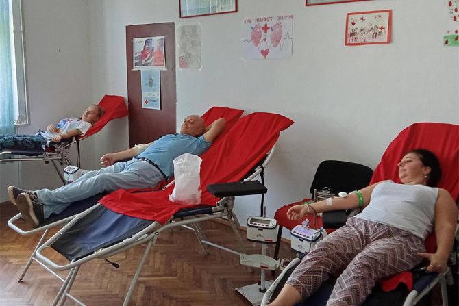 Transfuzija davanje davaoci krvi humanost akcija Leskovac