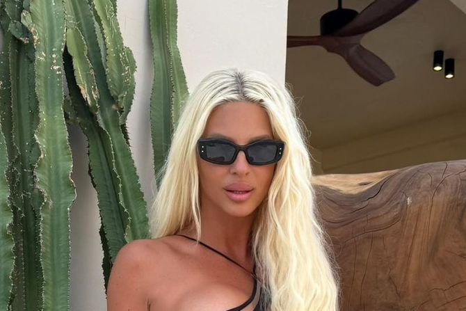 Jelena Karleuša Jelena Karleuša