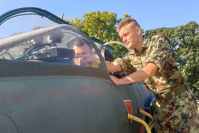 Obuka vojnika vazduhoplovno-tehničke specijalnosti