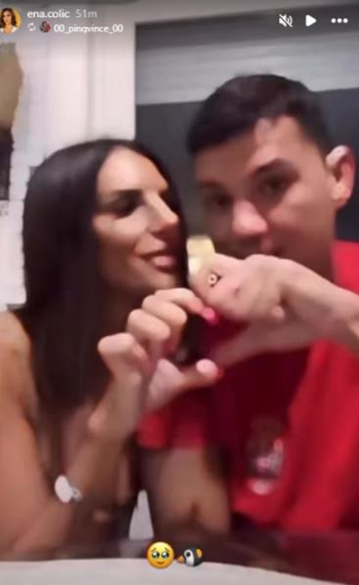 Ena i Peja se ne odvajaju: Par pokazao kako uživa posle pomirenja, grle se, ljube i šalju fanovima srca