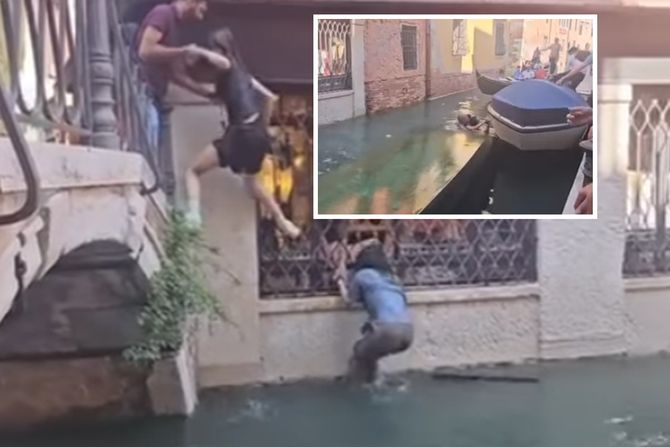 Italija, Venecija, gondola se prevrnula