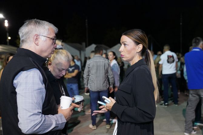 Skupština okupljanje SNS, ministri i članovi Skupština okupljanje SNS, ministri i članovi
