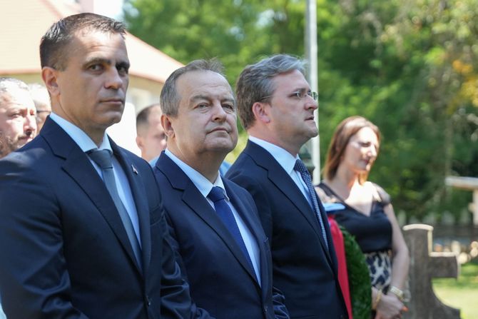 Ministar Dacic Polaganje venca Ministar Dacic Polaganje venca