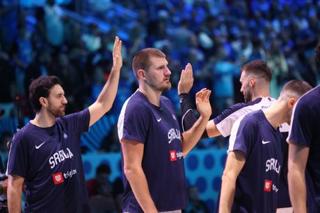 Vasilije Micić, Nikola Jokić, Srbija - Estonija, Eurobasket 2025 Riga, košarka, košarkaši Srbije Vasilije Micić, Nikola Jokić, Srbija - Estonija, Eurobasket 2025 Riga, košarka, košarkaši Srbije