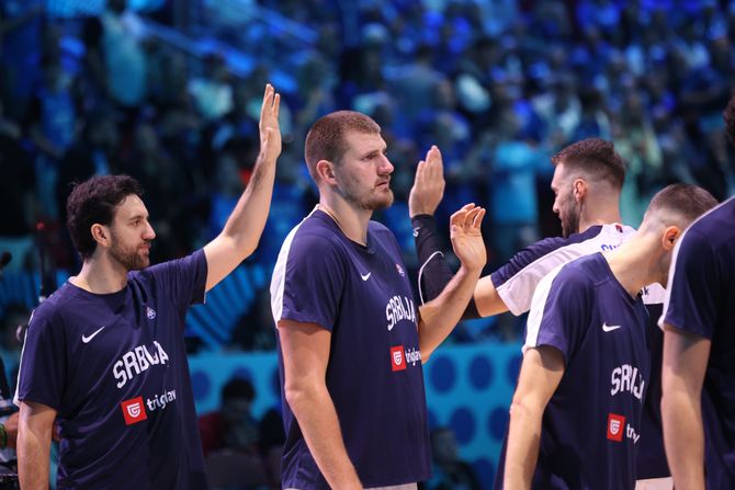 Vasilije Micić, Nikola Jokić, Srbija - Estonija, Eurobasket 2025 Riga, košarka, košarkaši Srbije Vasilije Micić, Nikola Jokić, Srbija - Estonija, Eurobasket 2025 Riga, košarka, košarkaši Srbije