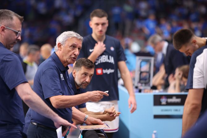 Svetislav Pešić, Srbija - Estonija, Eurobasket 2025 Riga, košarka, košarkaši Srbije Svetislav Pešić, Srbija - Estonija, Eurobasket 2025 Riga, košarka, košarkaši Srbije