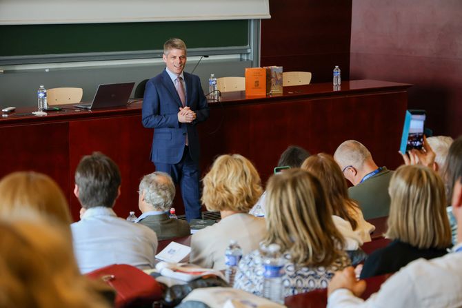 Gujon predvodi obeležavanje stogodišnjice učenja srpskog jezika u Francuskoj Gujon predvodi obeležavanje stogodišnjice učenja srpskog jezika u Francuskoj