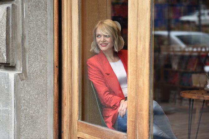Kako piše srce, Kolumne jedne žene, Milica Ašćerić, Jelena Dramićanin