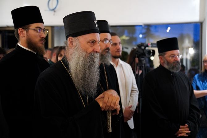 Patrijarh Porfirije otvorio izložbu "Svetlost Logosa" u Galeriji Kolarca Patrijarh Porfirije otvorio izložbu "Svetlost Logosa" u Galeriji Kolarca