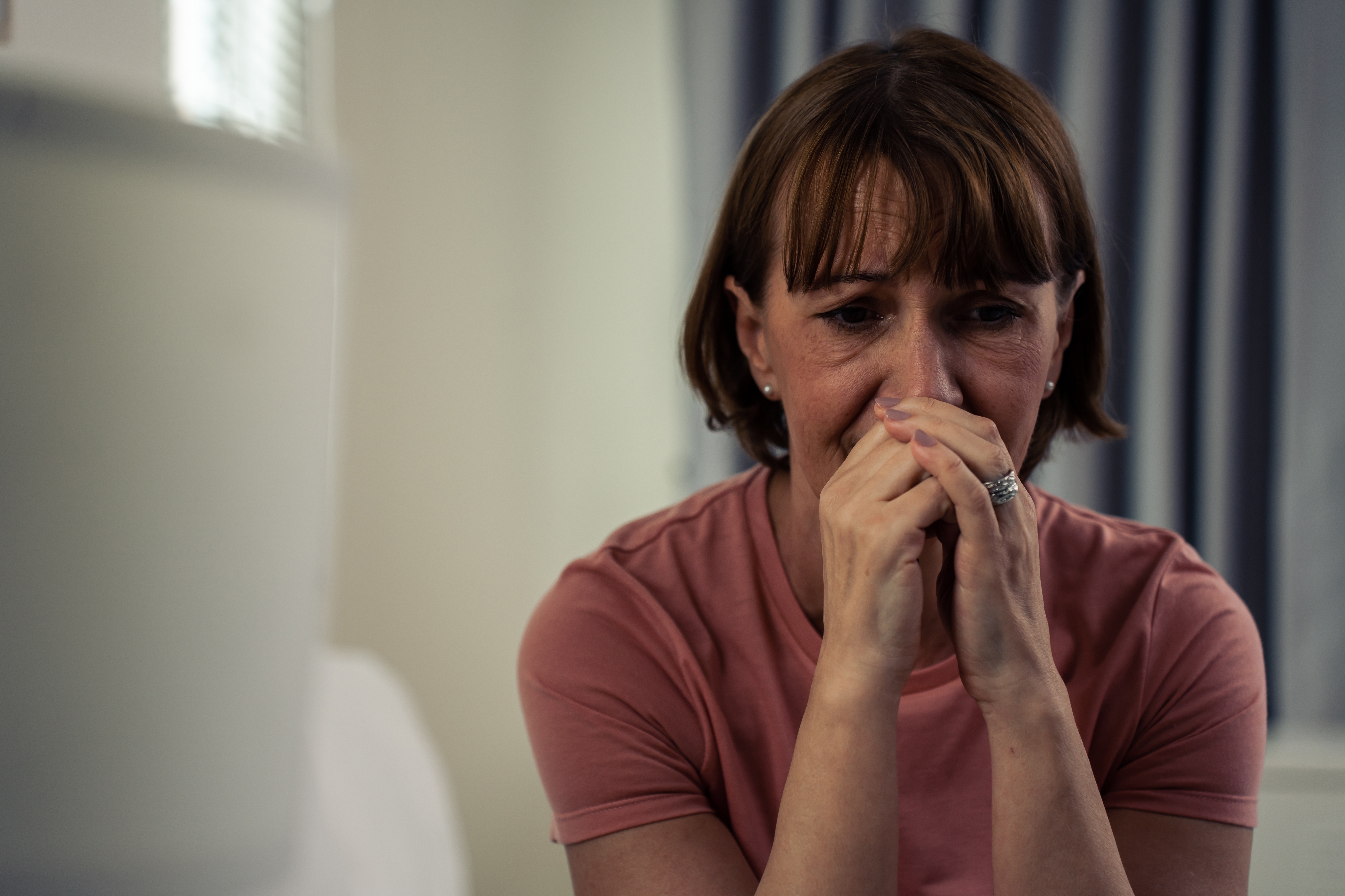 Odbila sam da pošaljem ćerku na venčanje bivšeg, a onda sam slučajno videla njegovu poruku na njenom tabletu