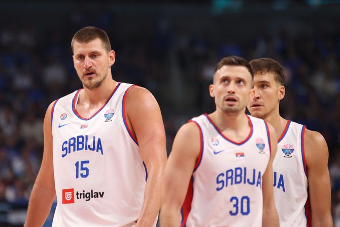 Nikola Jokić, Aleksa Avramović, Bogdan Bogdanović, Srbija - Estonija, Eurobasket 2025 Riga, košarka, košarkaši Srbije Nikola Jokić, Aleksa Avramović, Bogdan Bogdanović, Srbija - Estonija, Eurobasket 2025 Riga, košarka, košarkaši Srbije