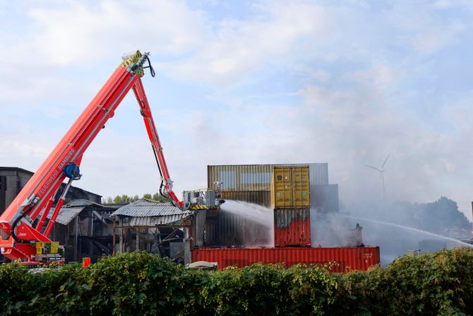 Hamburg eksplozija požar luka Hamburg eksplozija požar luka