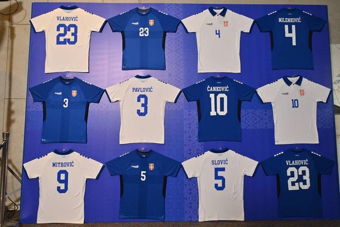 Predstavljanje Kapeli dresa fudbalske reprezentacije Srbije Fudbal Srbija Dres Predstavljanje Kapeli dresa fudbalske reprezentacije Srbije Fudbal Srbija Dres