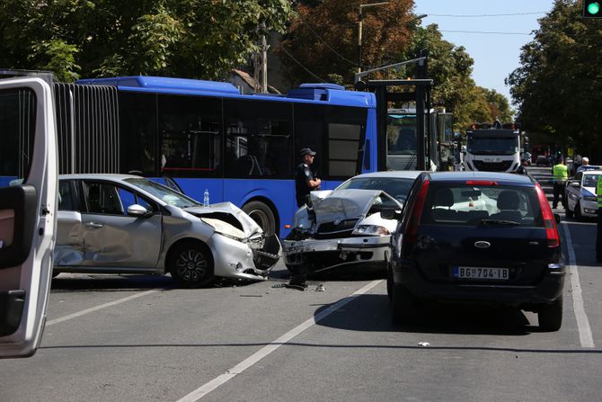 Hronika, Saobraćajna nesreća Zemun Hronika, Saobraćajna nesreća Zemun