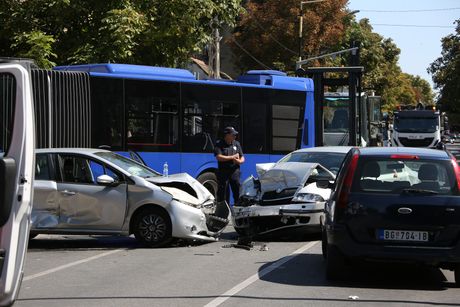 Hronika, Saobraćajna nesreća Zemun Hronika, Saobraćajna nesreća Zemun