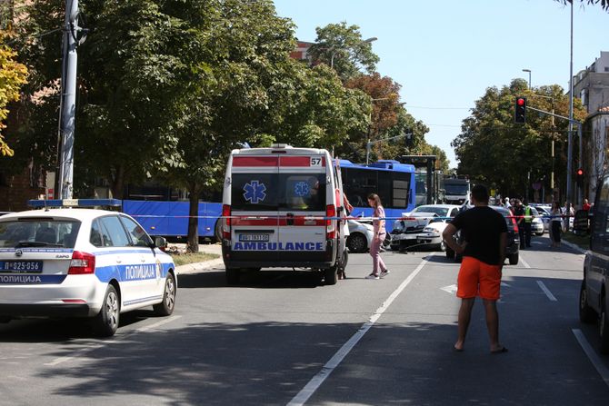 Hronika, Saobraćajna nesreća Zemun Hronika, Saobraćajna nesreća Zemun
