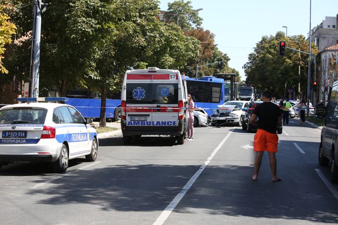 Hronika, Saobraćajna nesreća Zemun Hronika, Saobraćajna nesreća Zemun