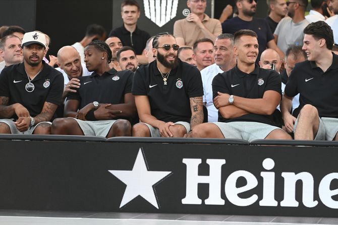 Košarka KK Partizan promocija dresa Košarka KK Partizan promocija dresa