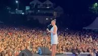 Ceca zaustavila koncert zbog nje: Devojka joj tražila autogram za tetovažu, ona je odbila, ovo joj je poručila