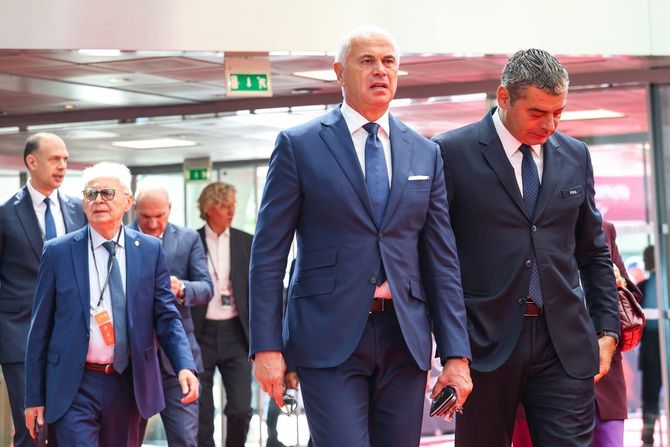 Zvezdan Terzić, Zoran Laković Zvezdan Terzić, Zoran Laković