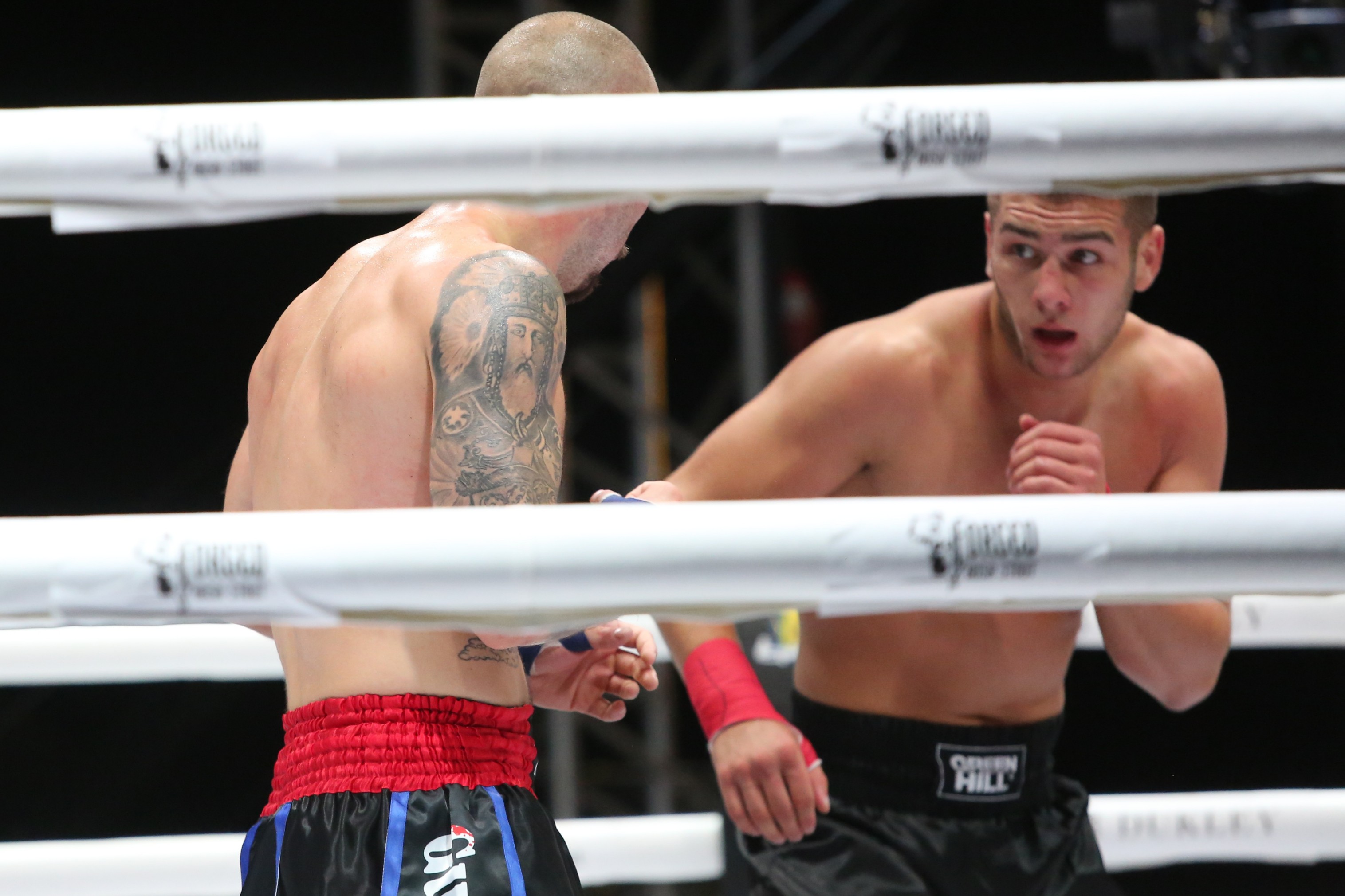 Spremite se za "rat" u Beogradu! Otkriveno ko će se boriti u glavnom meču brutalnog spektakla golim šakama!