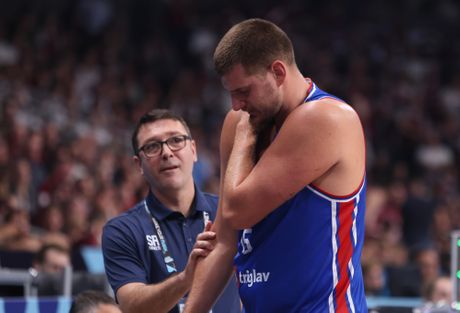 Nikola Jokić povreda, Srbija - Letonija , Eurobasket 2025, košarka Nikola Jokić povreda, Srbija - Letonija , Eurobasket 2025, košarka