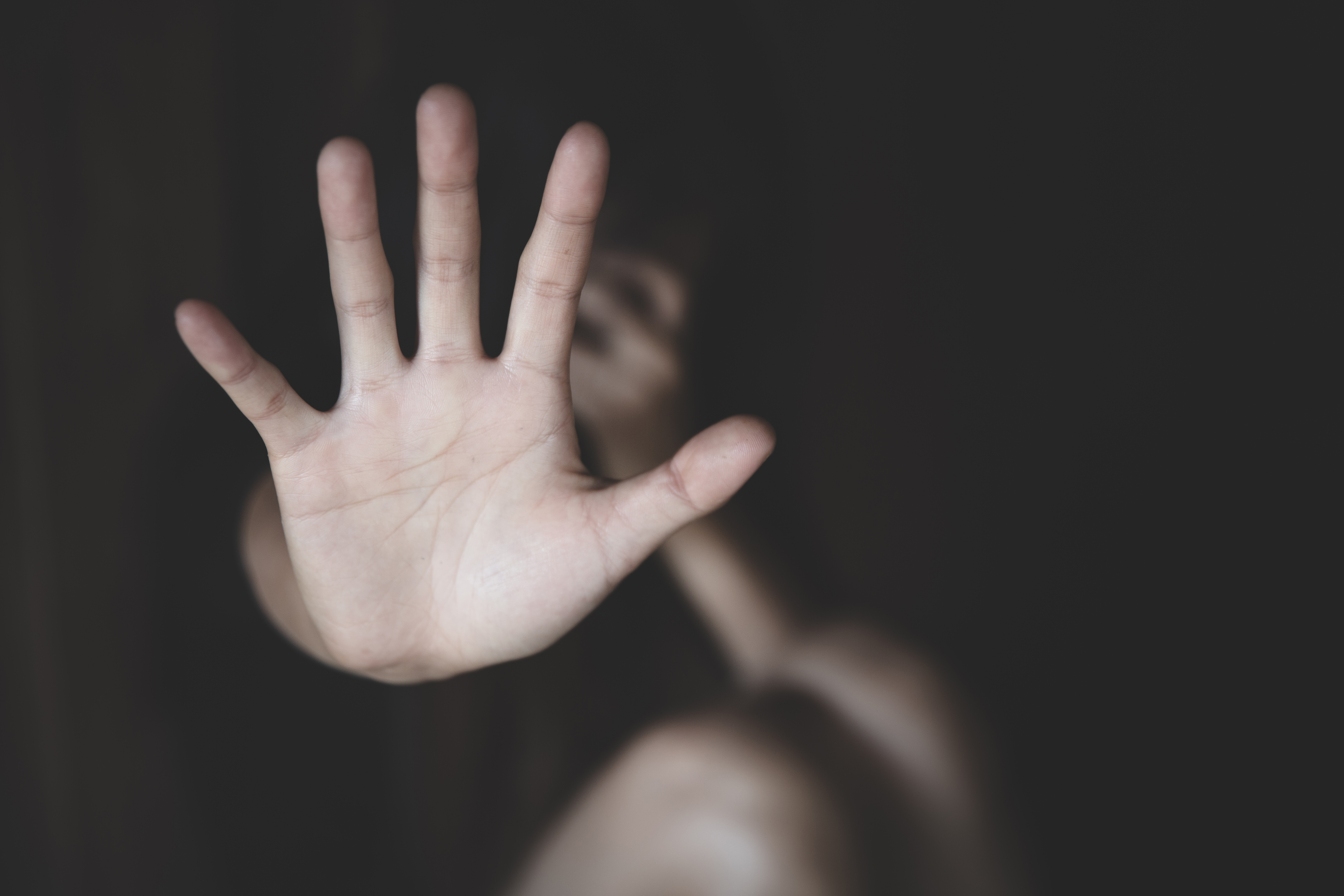 Stravičan slučaj u Marijinom Dvoru: Prijavila nadređenog za seksualno uznemiravanje, pa je on brutalno tukao!