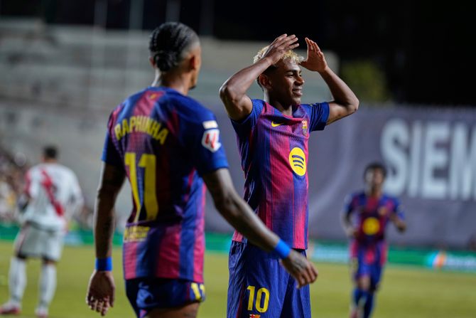 Lamin Jamal, FK Barselona, FK Rajo Valjekano Lamin Jamal, FK Barselona, FK Rajo Valjekano