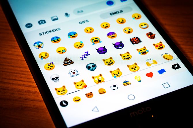 Emojis, emodžiji Emojis, emodžiji