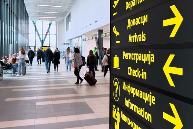 Aerodrom Konstantin Veliki
