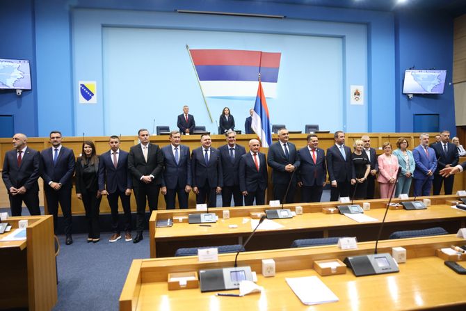 Nova Vlada Republike Srpske Republika Srpska premijer RS Savo Minić ministri zakletva Skupština Banjaluka