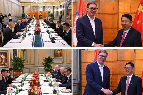 Aleksandar Vučić, Kina