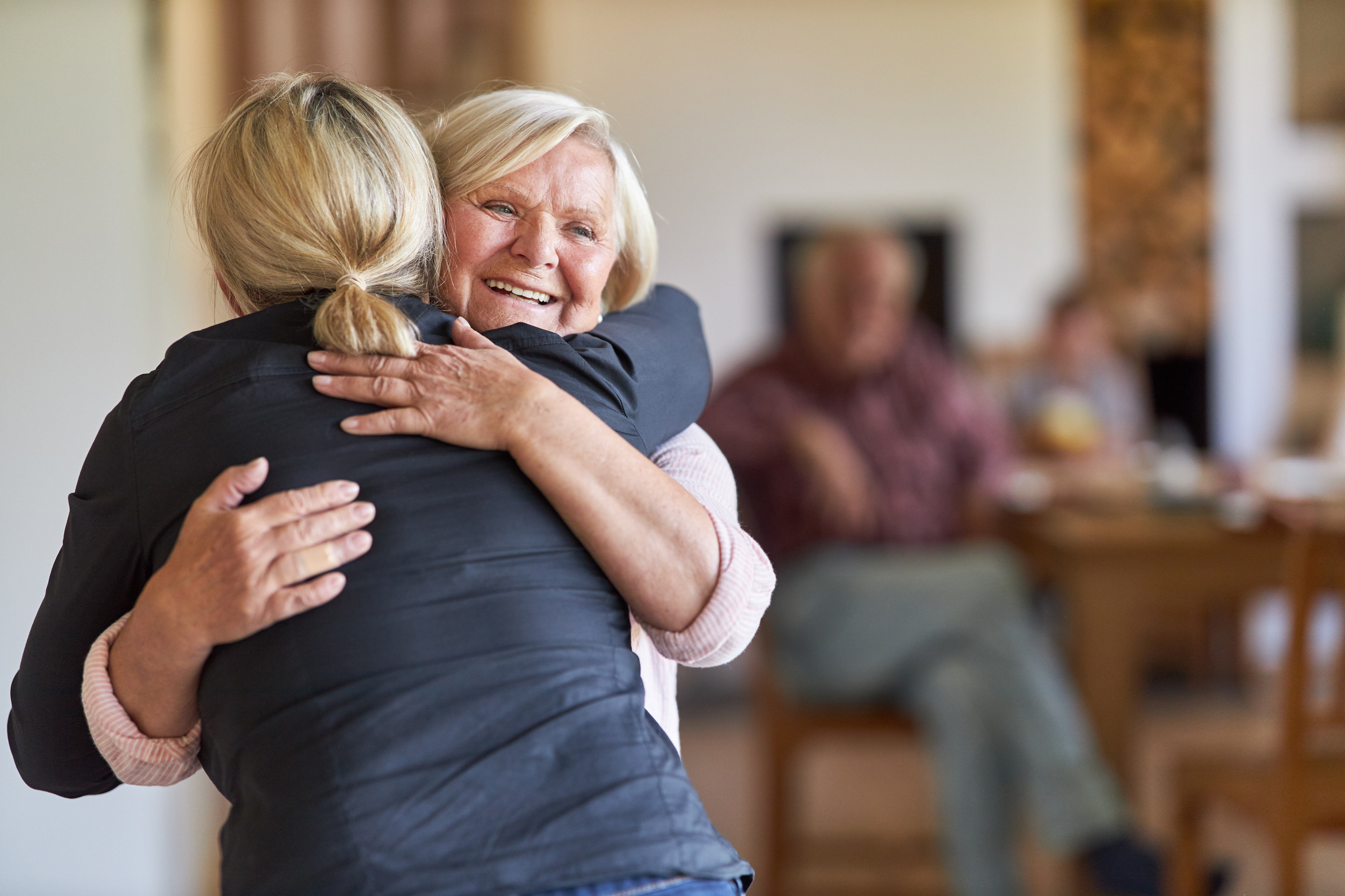 "Smeštaj i hrana za samo 10 € dnevno": Penzionerke smislile kako da smanje troškove i ispune svaki dan smehom