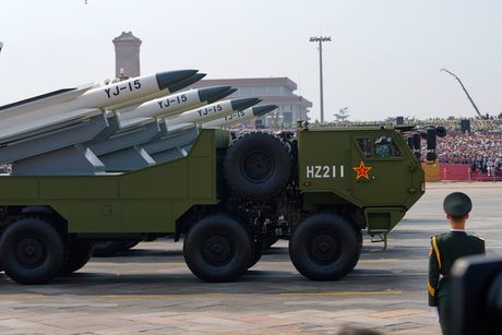 Kina oružje vojna parada YJ-17 YJ-15 Kina oružje vojna parada YJ-17 YJ-15