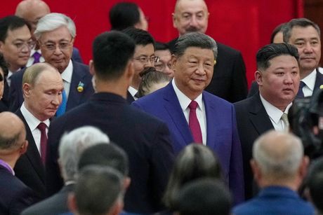 Kim Džong Un Si Đinping vojna parada Kina Peking