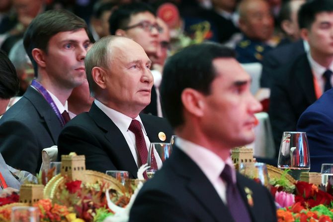 Putin na ručku kod Sija Putin na ručku kod Sija