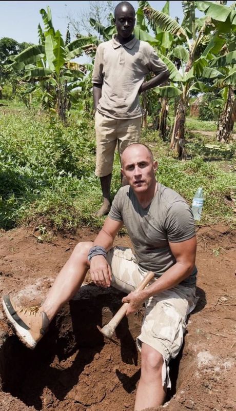 Marko Nikolić, izgadnja bunara u Ugandi