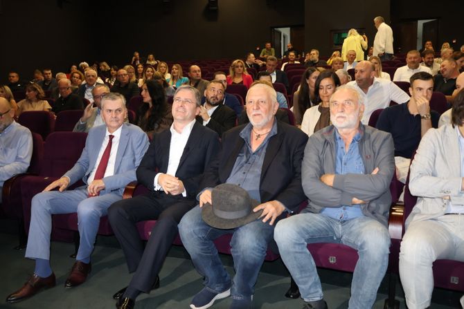 Otvaranje prvog Nacionalnog festivala filma i televizije Otvaranje prvog Nacionalnog festivala filma i televizije