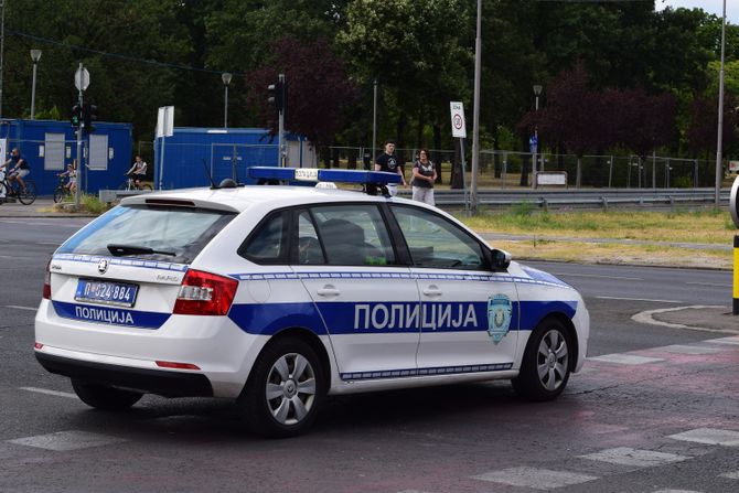 policija