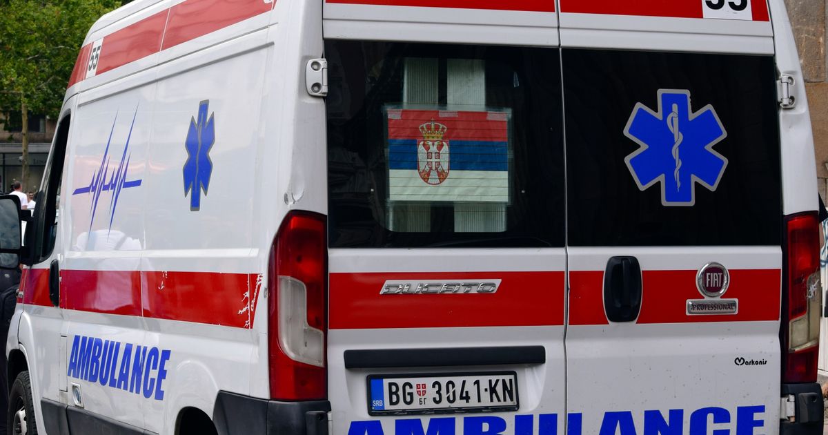 Terrible accident in New Belgrade: Car hits two girls (9 and 10)!