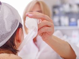 Doktor, previjanje lica, ilustracija