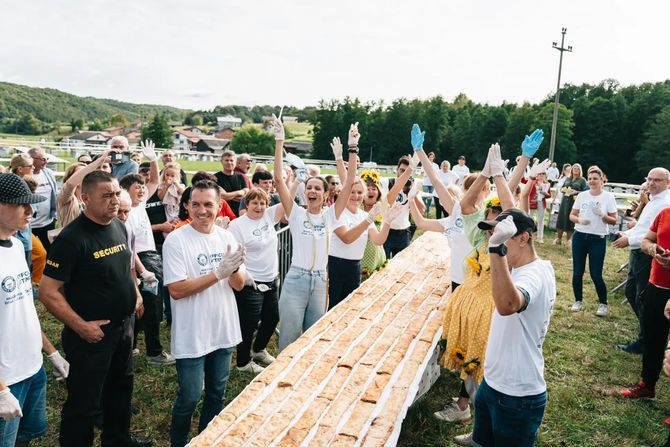 Hrvatska štrudla za Ginisa Hrvatska štrudla za Ginisa