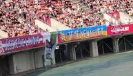 Letonci okačili vojničku čizmu i zastavu Rusije, pa poslali čudnu poruku navijačima Srbije