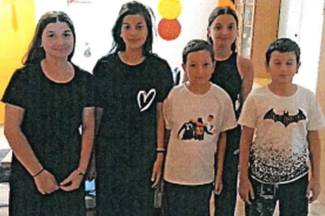 Ediki, Edgar, Linda, Lizi und Mairna B. Ediki, Edgar, Linda, Lizi und Mairna B.