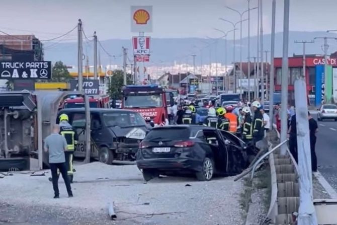 Saobraćajna nezgoda, kosovska policija