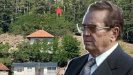 U ovom gradu još ogromna Titova crvena petokraka sija noću, kao da je 1982. godina!