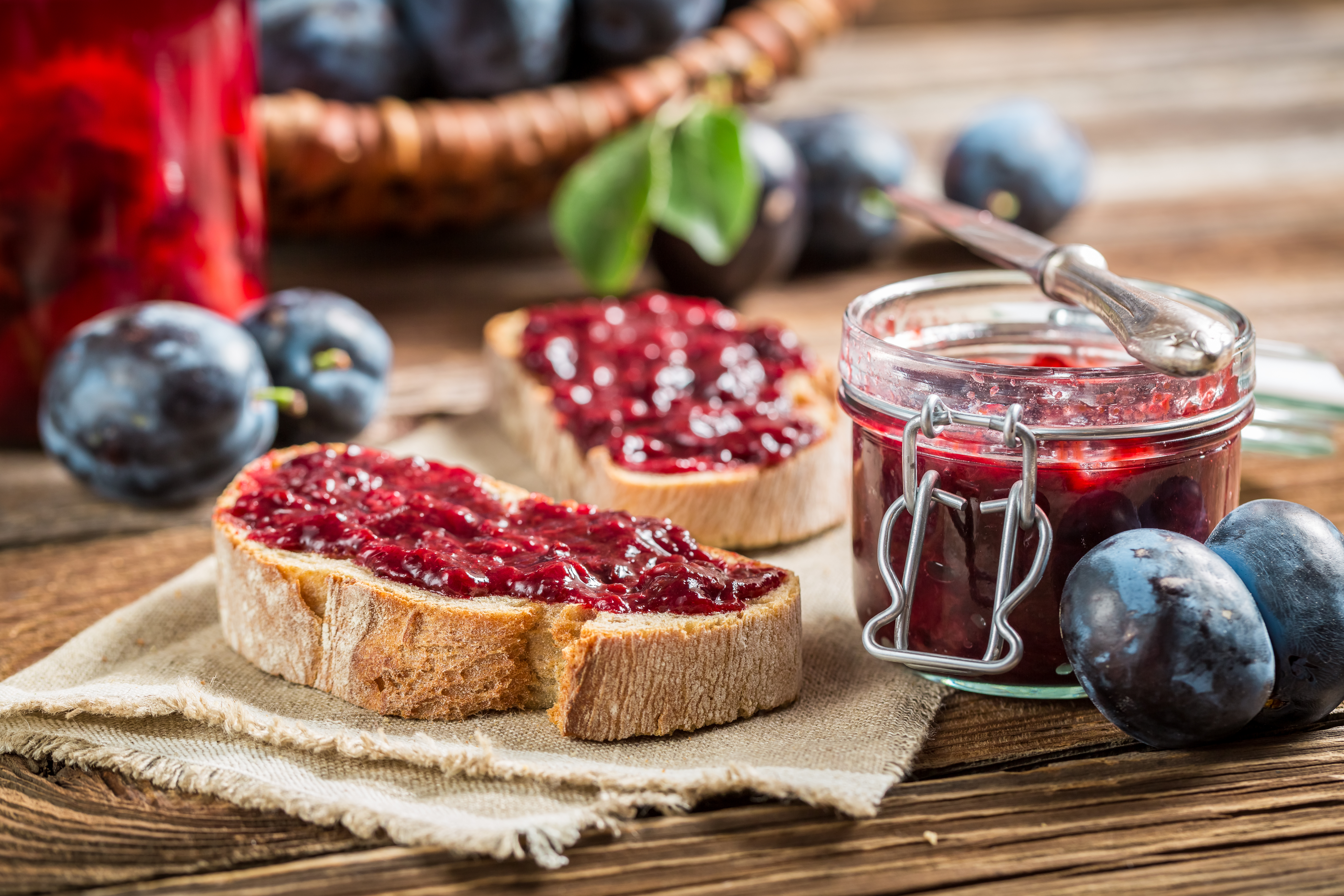 Recept za domaći pekmez od šljiva koji uspeva svaki put: Jedan sastojak daje mu poseban šmek