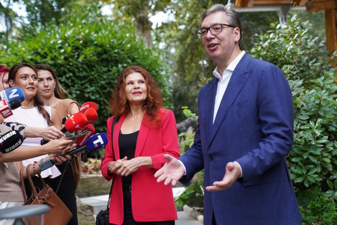 Aleksandar Vučić , Lolita Davidović, Ron Šelton Aleksandar Vučić , Lolita Davidović, Ron Šelton