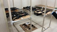 Pogledajte arsenal oružja koji je policija pronašla kod dečaka (13): Pripremao masakr u školi