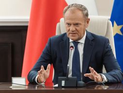 Donald Tusk vanredni sastanak vlade Varšava Poljska
